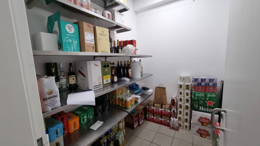 To Let Commercial Property for Rent in Woodstock Western Cape